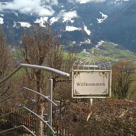 Hereinspaziert
